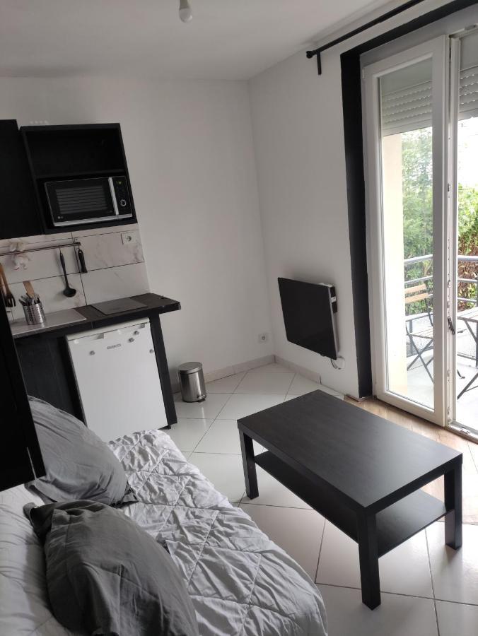 Studio Bien Situe Apartment Eybens Exterior photo